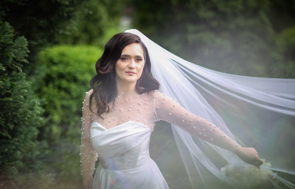 Filmari video , fotografii, albume foto, fum greu.