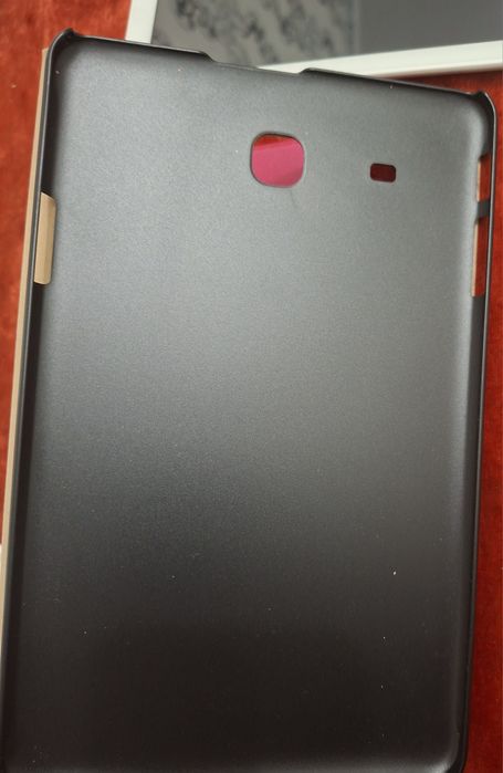 Продам новый плашет Samsung Galaxy ТаЬ Е SM-T561