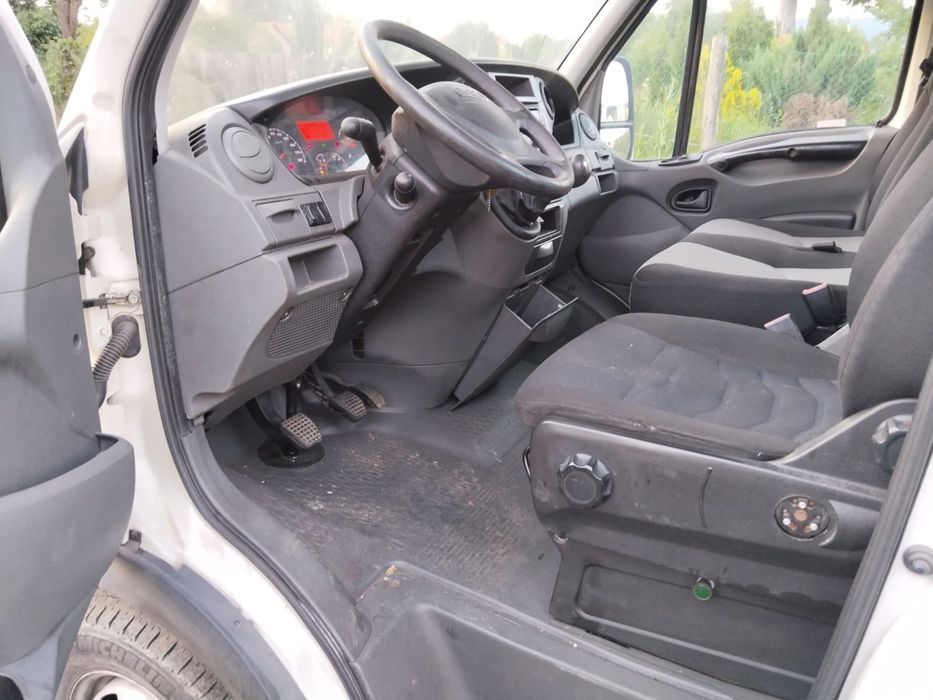 Vand două Iveco șasiu