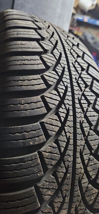 Jante cu cauciucuri iarna 195/65/15 ca noi vw, skoda, seat, audi