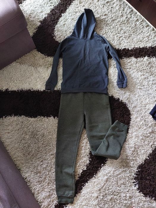 Школьная форма на рост 158/164, спортивная одежда на мальчика.