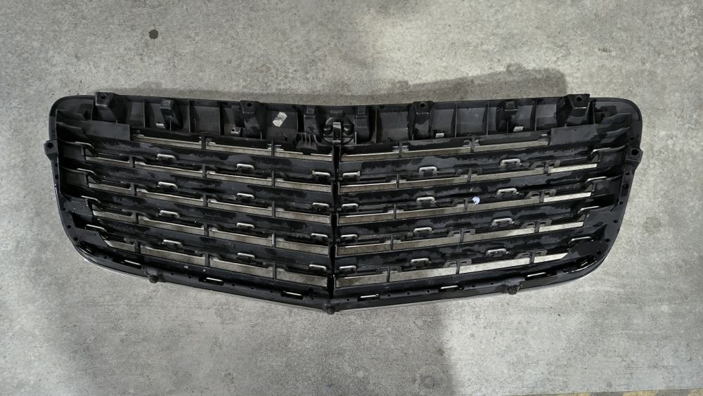 Grila OEM Mercedes W211 Facelift