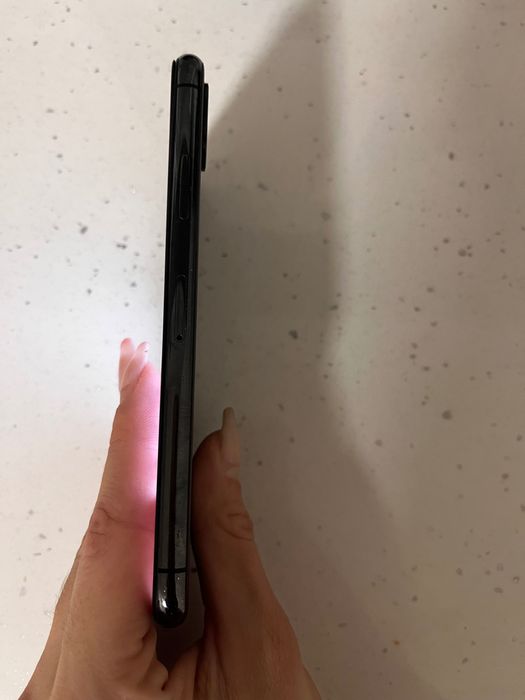 iPhone 10 ПРОДАВАМ