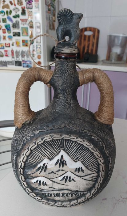 Керамическая бутылка Казахстан. Керамика