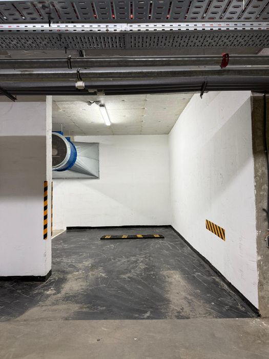 Inchiriez loc de parcare subteran