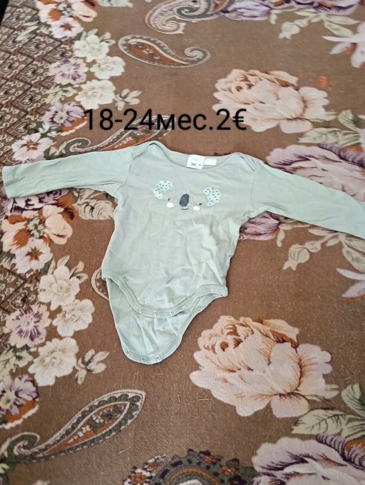 Детски дрехи на раьпродажба