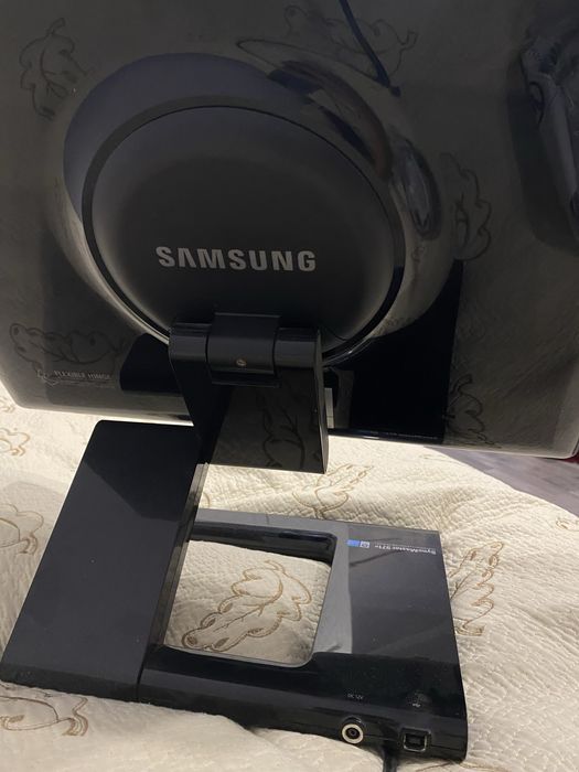 Монитор Samsung SyncMaster 971 P в хорошем состоянии