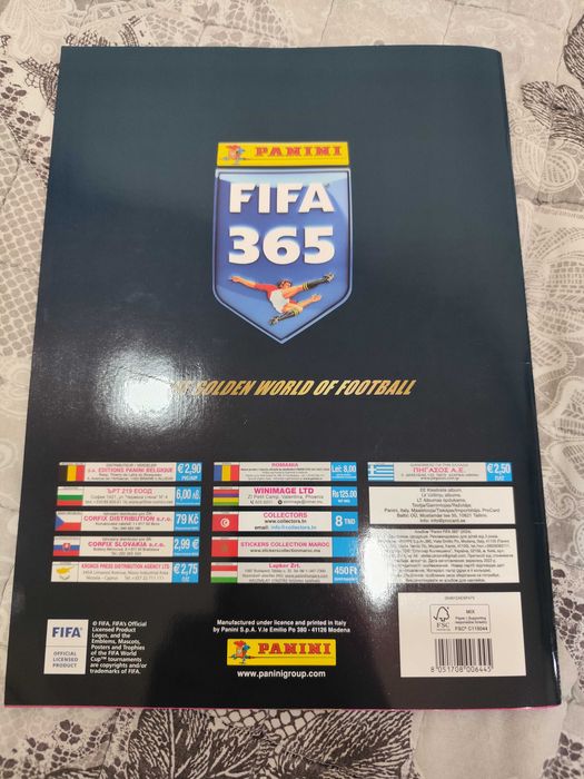 Panini Панини Fifa 365 2024 попълнен стикер албум