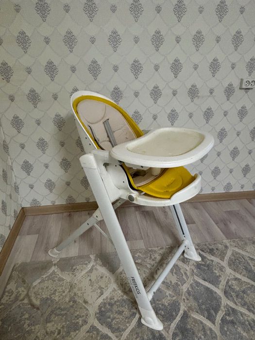 Детский стол для кормления