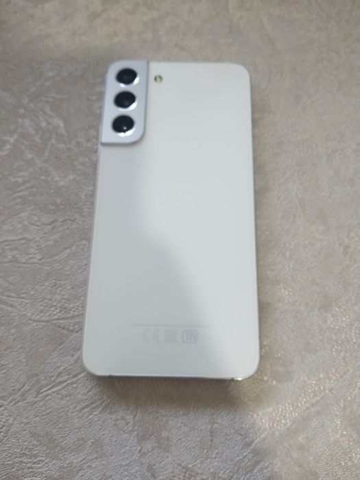 Samsung S 22+,телефон