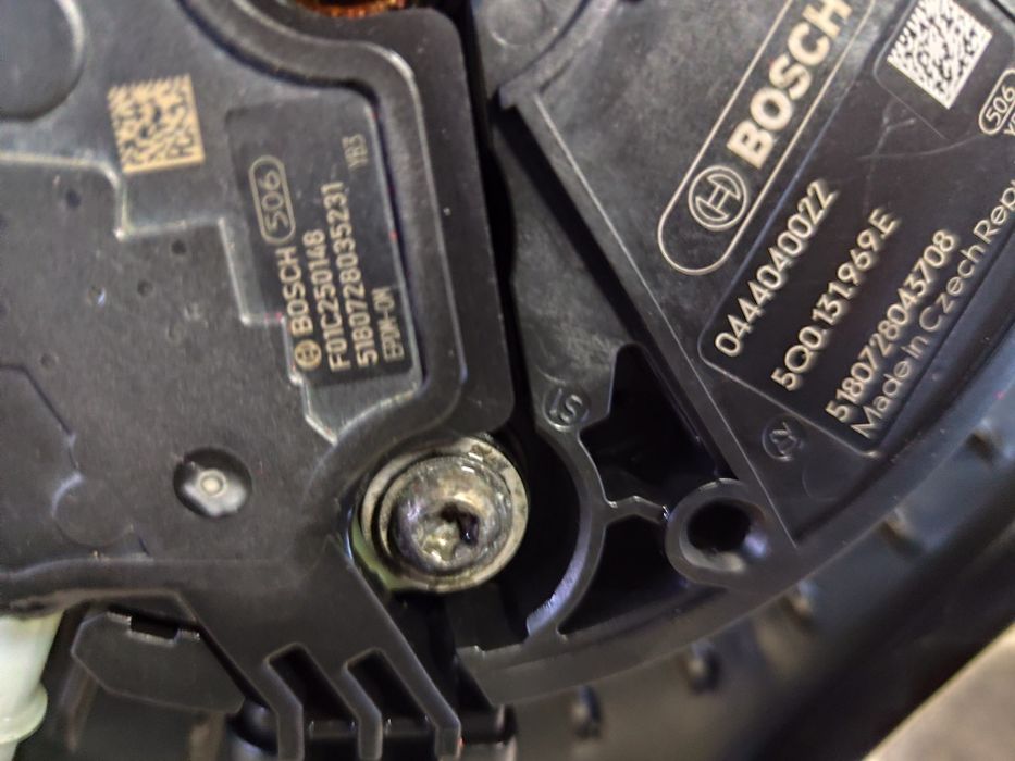 Rezervor adblue Skoda Octavia 3 Passat B8