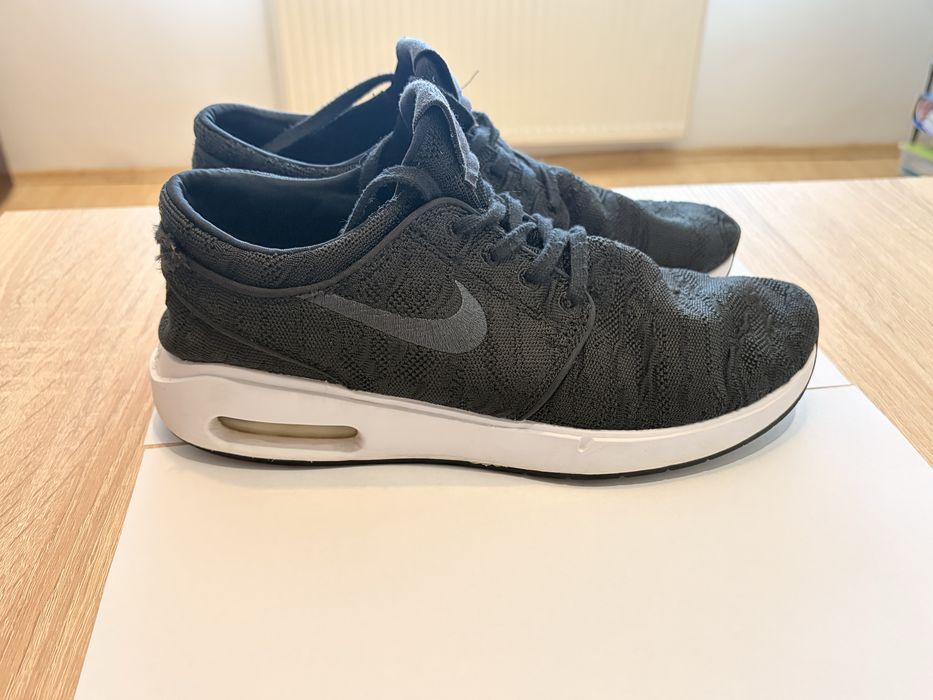 Nike SB Air Max Janoski 2 Black White