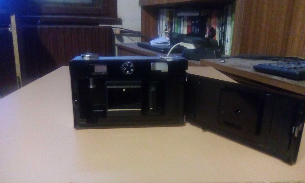 Фотоапарат Вилия + светкавица Уномат