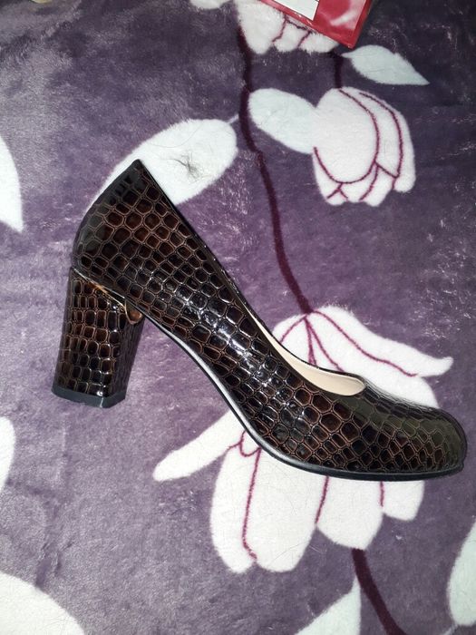 Продам туфли 39р