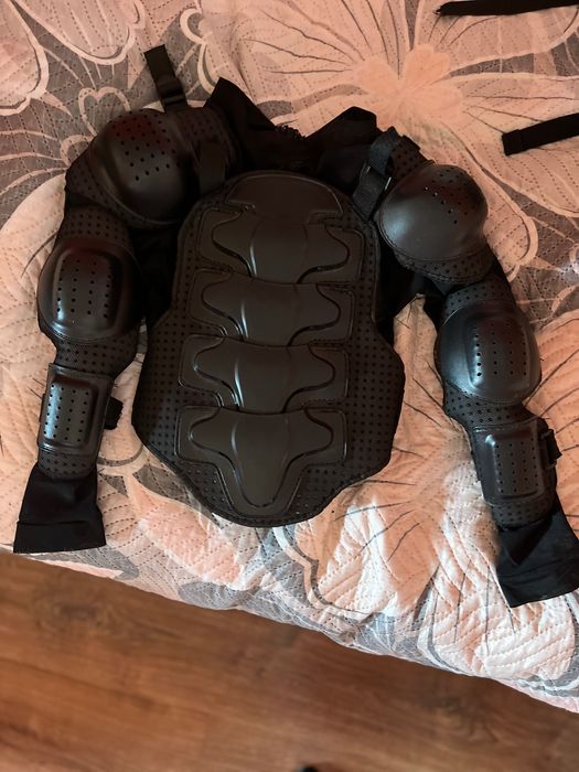 Ризница 100 лева