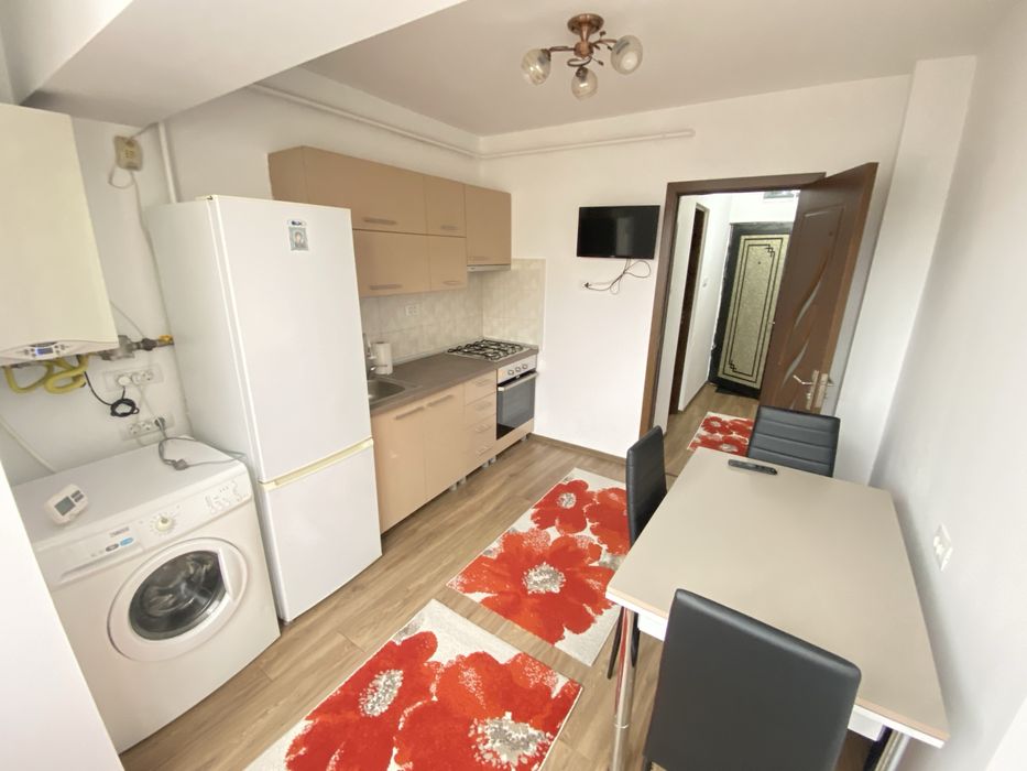 Inchiriez apartament 1 camera 40 mp