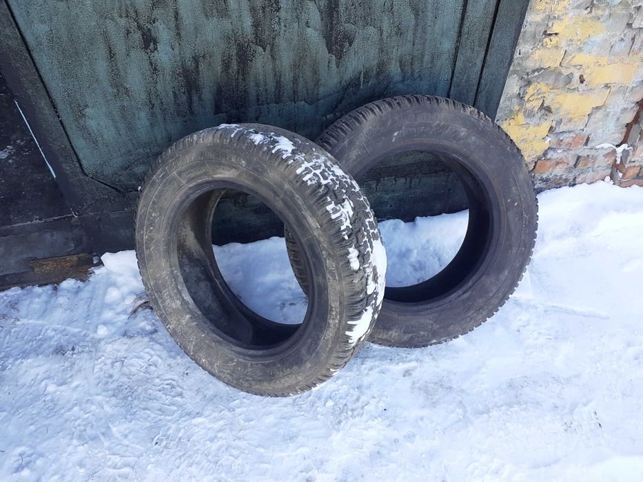 Продам два баллона 205/70/16