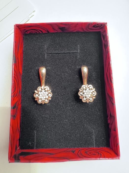 Продам золотые серьги 585 проба