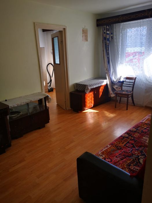Închiriez apartament Vlaicu