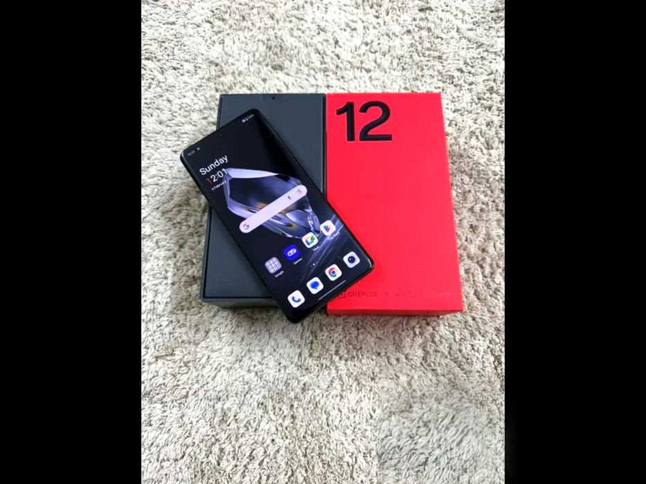 Vând/Schimb Oneplus 12 5g Black 512g ca Nou Dual Sim Full box Liber