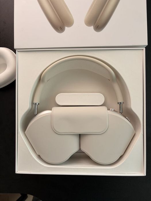 AirPods Max type C starlight