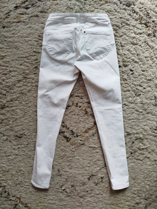 Бели дънки H&M тип jeggings