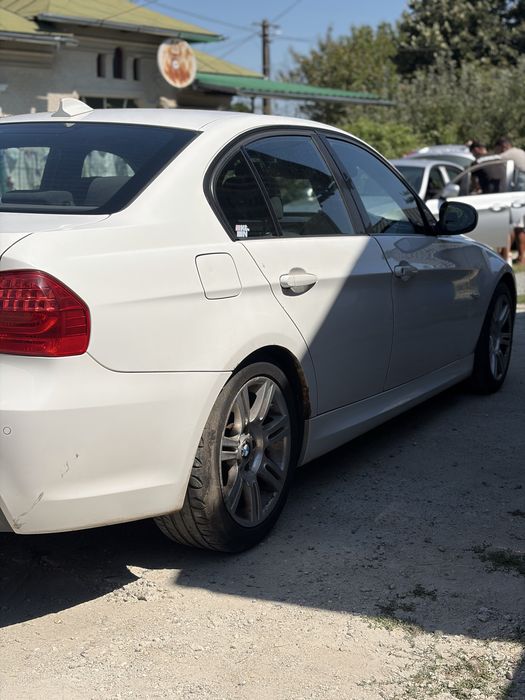 Dezmembrez bmw e90 facelift m pachet