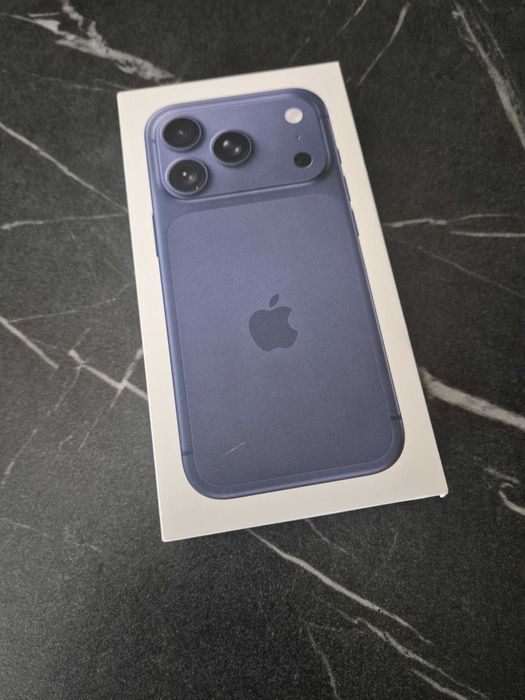 НОВ! Apple iPhone 17 Pro 256GB Deep Blue