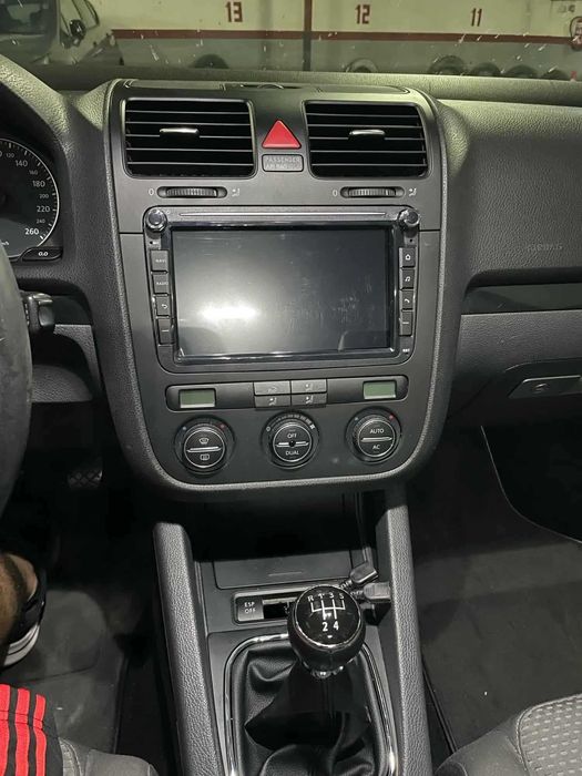PROMOTIE - Navigație Android 15 VW/Seat/Skoda – CarPlay, Android Auto, QLED