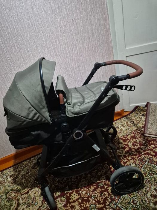 Продается коляска б/у