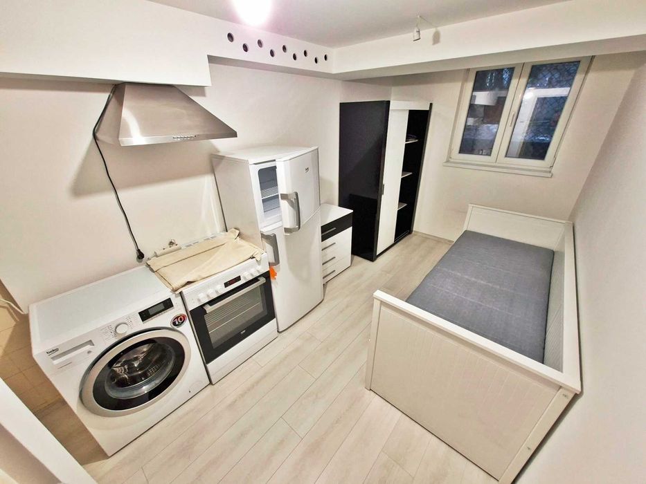 Дава се под наем Едностаен апартамент в София, Център - 25 кв.м за 297.84 € - Снимка #1