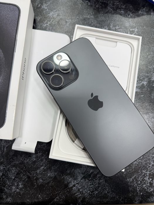 Iphone 15 pro max 256gb 84%