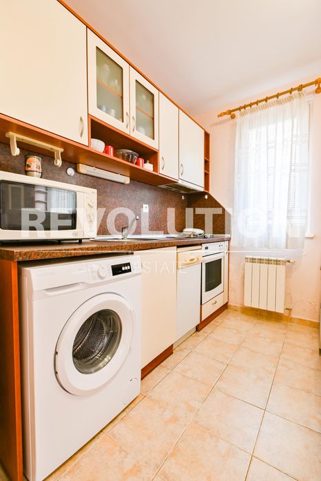 Дава се под наем Двустаен апартамент в София, Банишора - 70 кв.м за 500 € - Снимка #3