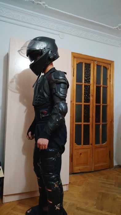 Шлема продаю отдельно чисто экиперовку