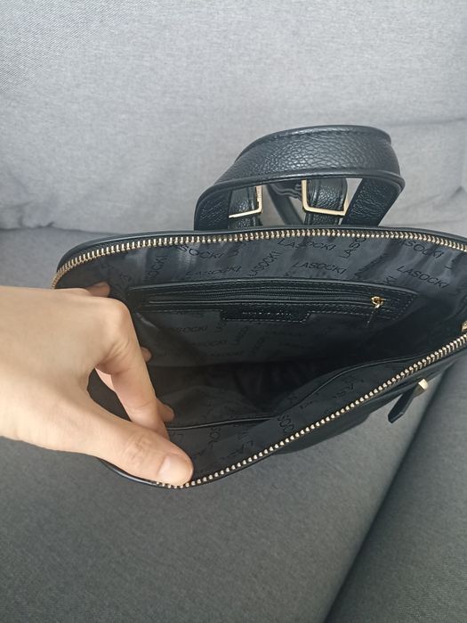 Дамска черна раница Lasocki