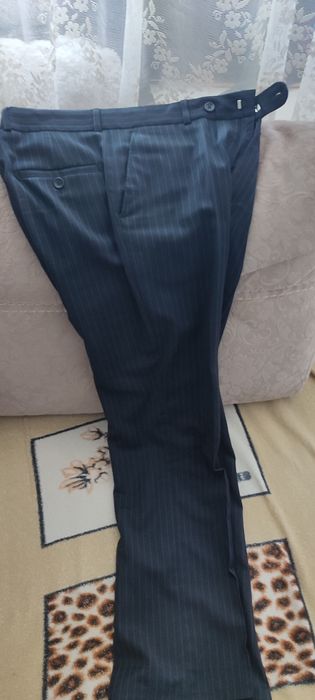 Продам костюм школьный детский