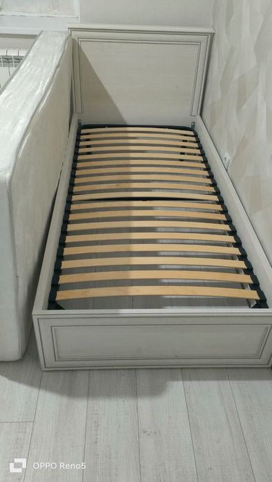 Продам односпальную кровать