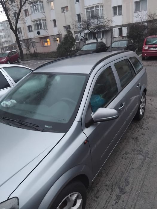Vand opel  astra H 1.6 benzina