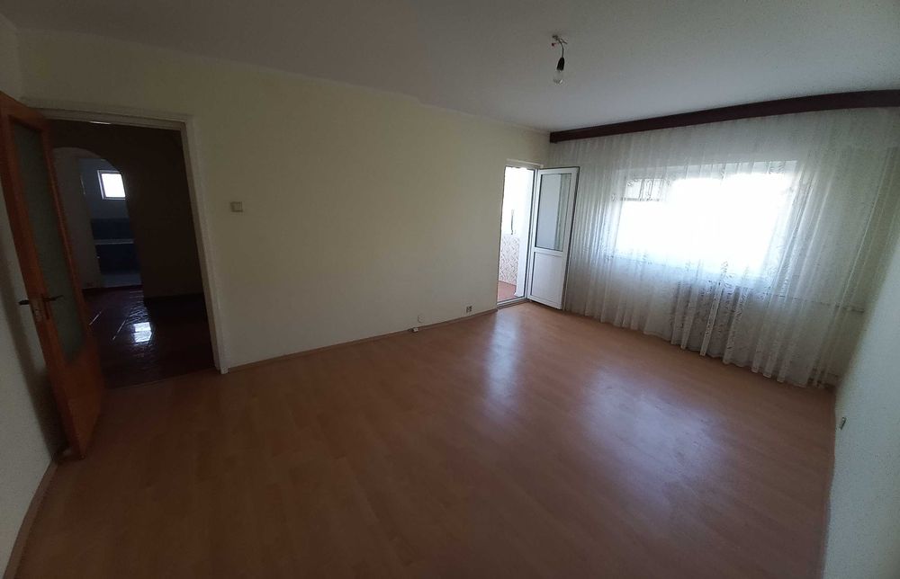 Vand apartament 2 camere decomandat, proprietar