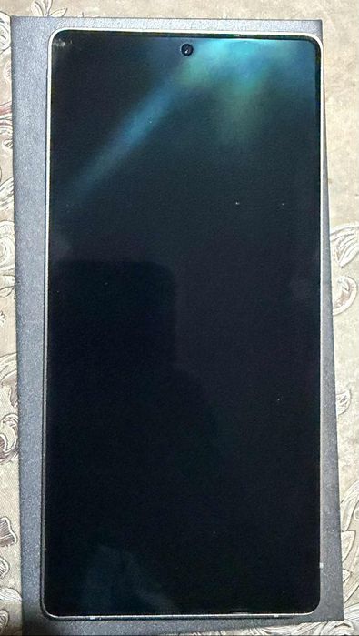 Vând Samsung S25 Ultra 256GB