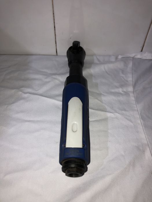 Antrenor clichet pneumatic