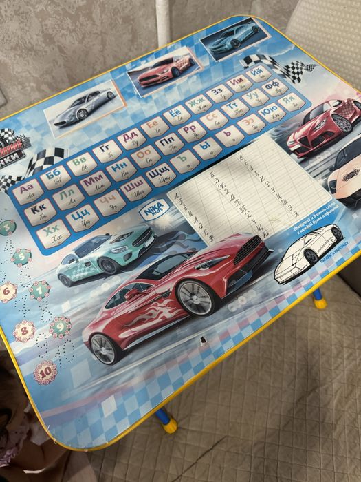 Детский стол со стулом