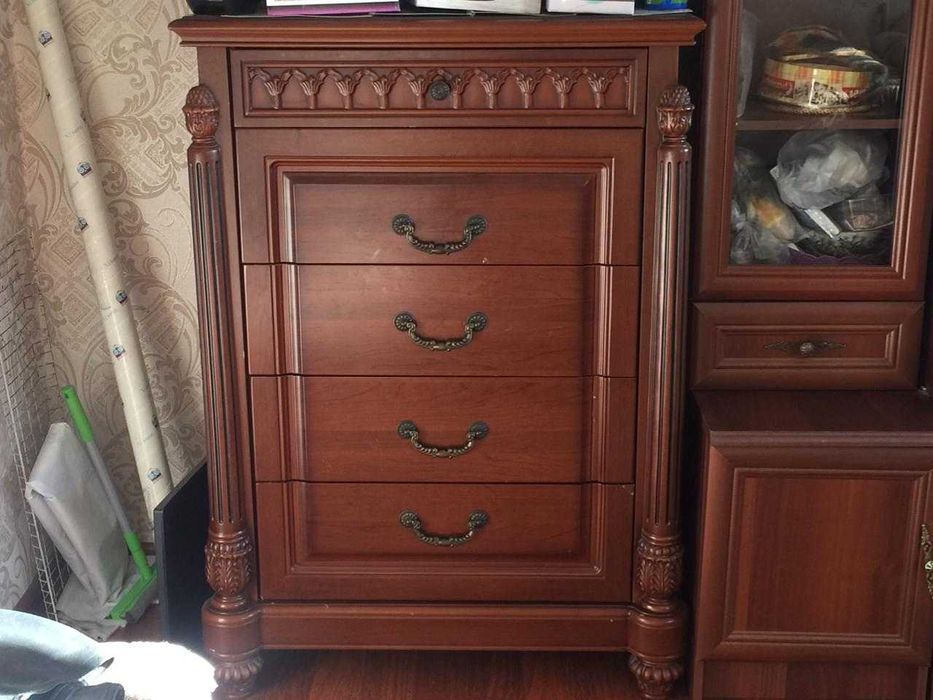 Спальный гарнитур