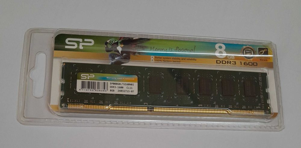 Продавам рам памет за настолен компютър 8GB , DDR3