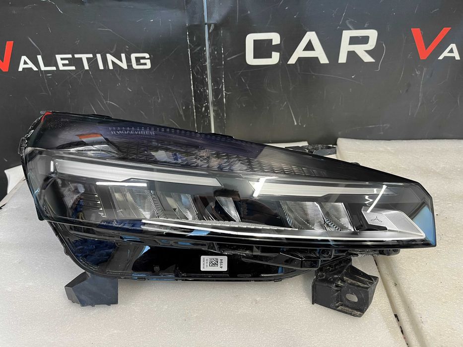 Фар фарове десен Renault Clio 5 V Facelift Face лед far farove Рено Клио 5 Фейс LED