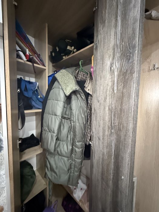Продам шкаф для прихожкей