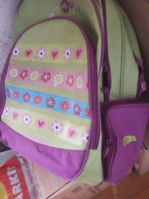 Детска раничка за пособия