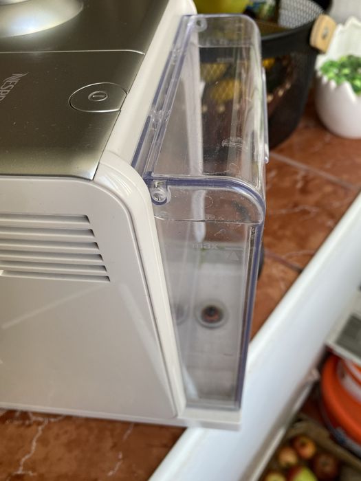 Espressor capsule Nespresso DeLonghi Lattissima Touch (Argintiu)