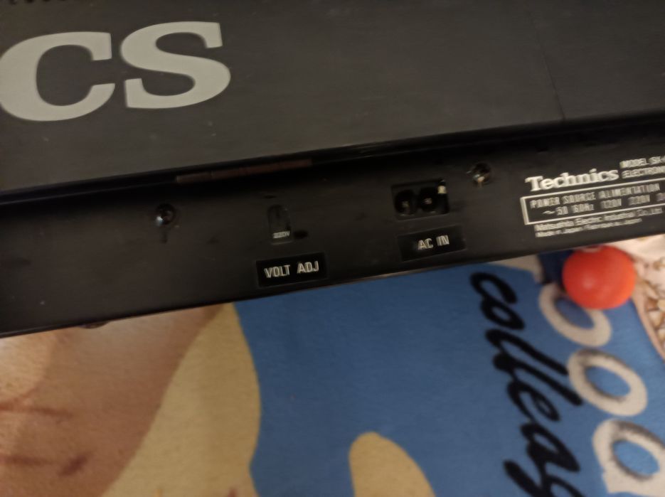 Vând orga funcțională