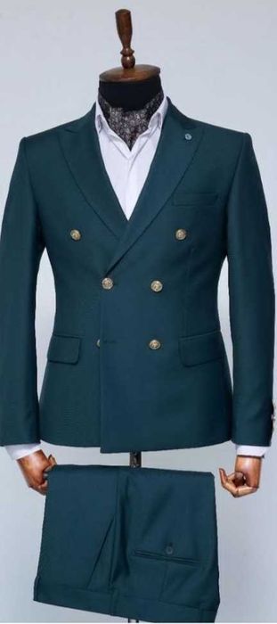 Костюм мужской двубортный